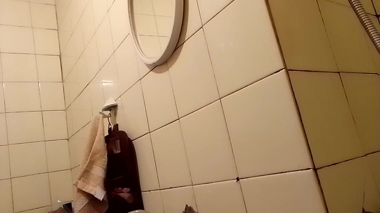 The queen of Satan: Kartáček na zuby mezi kozami