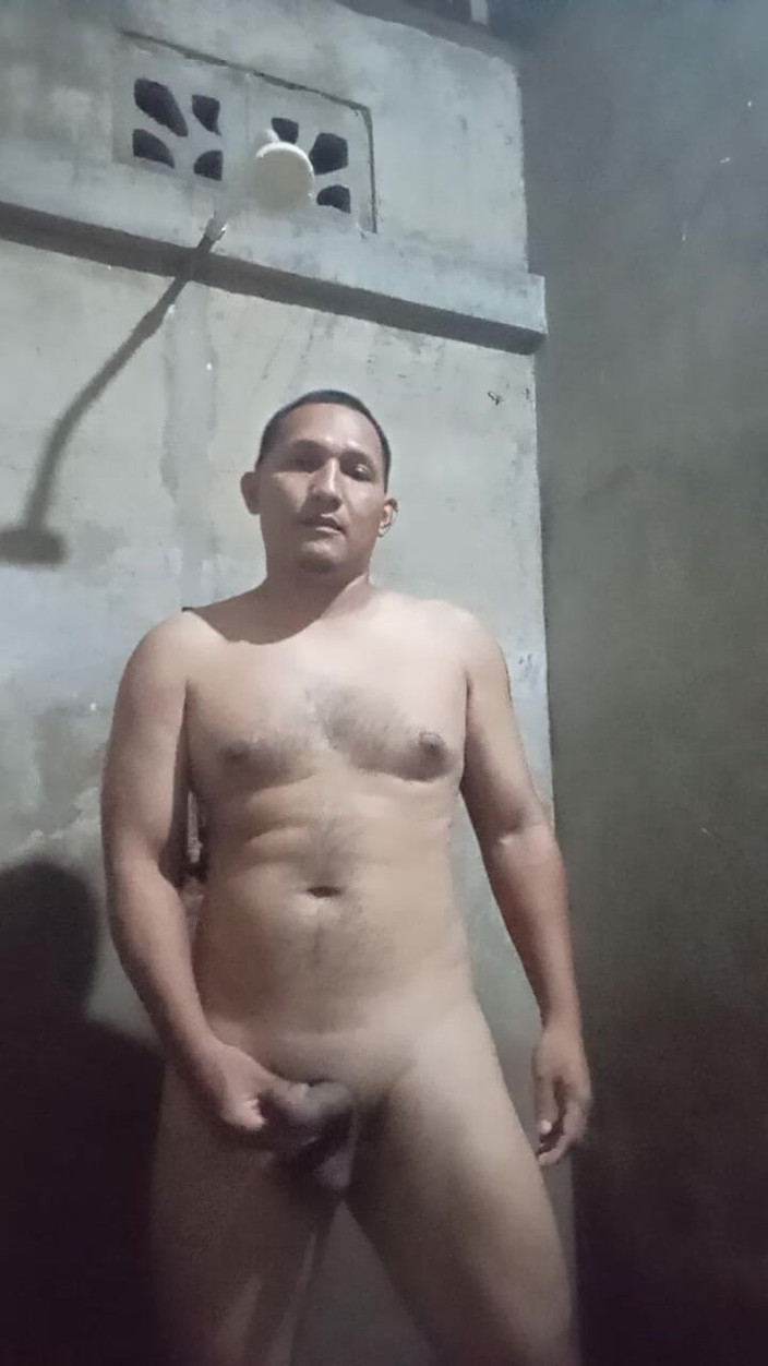 Giarlem slv: masturbându-se în baie