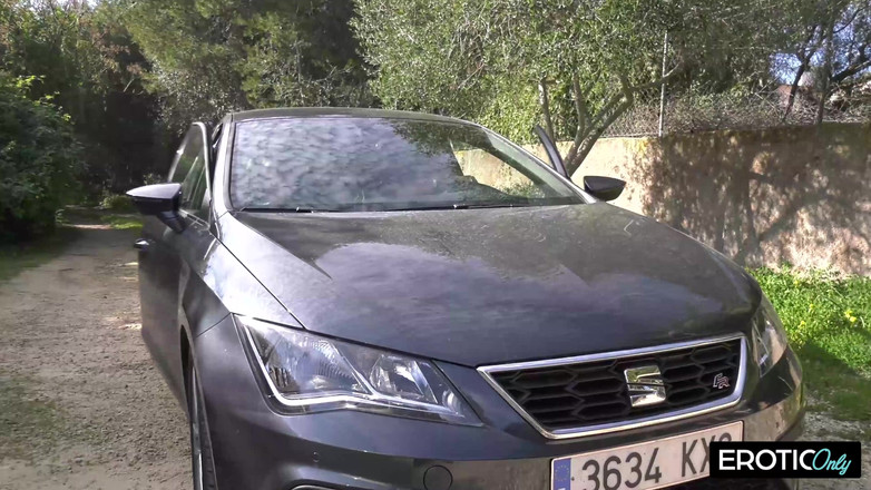 ONLYFREAKSX: 휴일 시추 해변에서 무제한 빌어 먹을