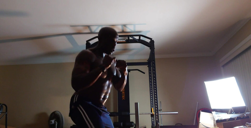 Hallelujah Johnson: Včera boxerská cvičení