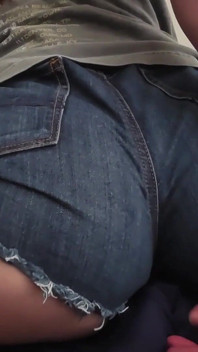 Countrygirl maalt en twerkt tijdens lapdance