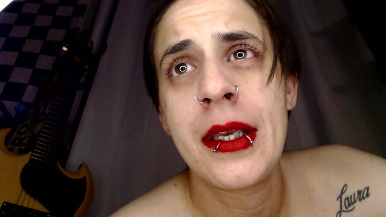 Abby Anna: Blow up Doll Red Lipstick
