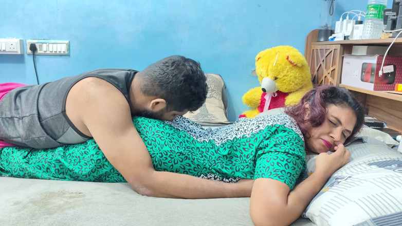 Vaigavarun45: Mallu Hot Wife Ass Kiss Romance by Husband