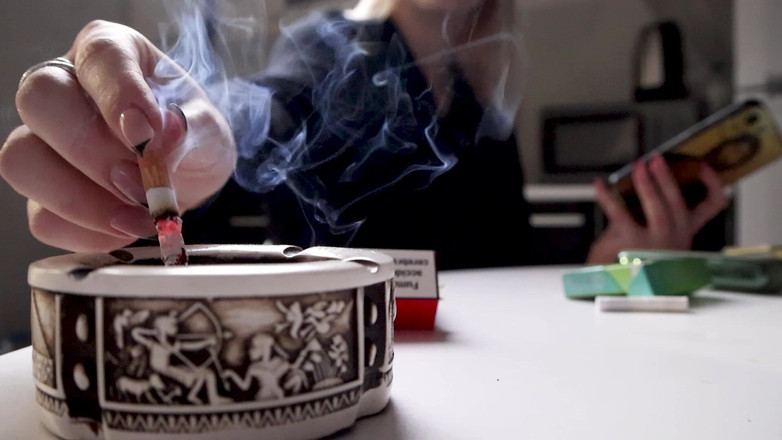 MertyXXX: Tôi trở về nhà vì quên thuốc lá