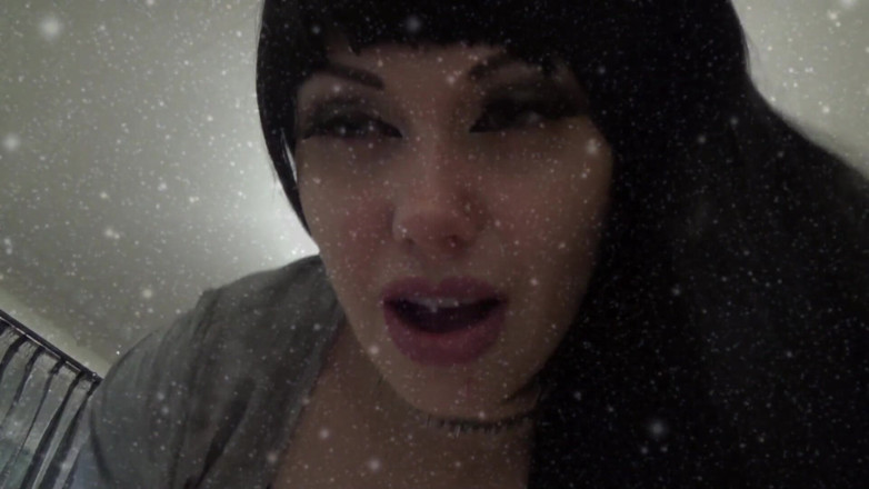 Goddess Misha Goldy: Annusa la puttana e fatti scopare