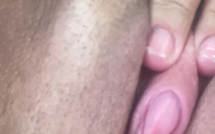 Nicke_green: Grelo, My Big Clitoris Wet And Ready To Come For...