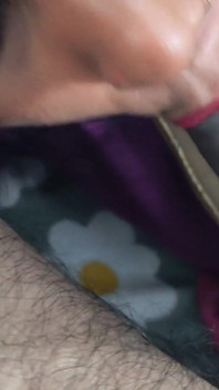 Bhabhi cantik India dengan buah dada besar dan figure panas kencing blowjob merokok mubaligh dan buah dada menekan dan creampie pepek