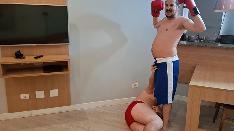 Punchbagplz: Gutpunch Training - Den Körper Des Bären Testen