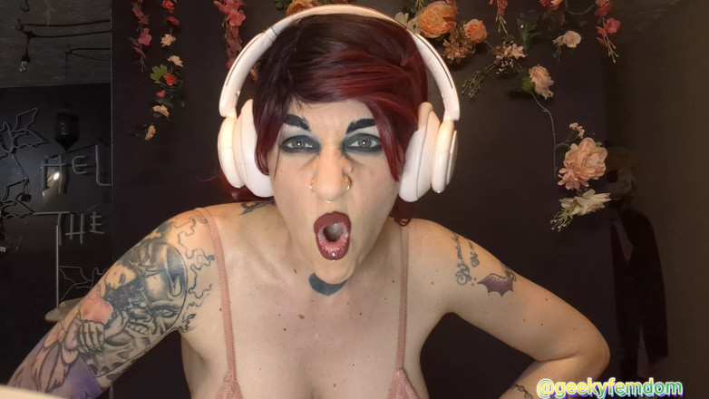 Geeky Femdom: Futa Gamer Girl