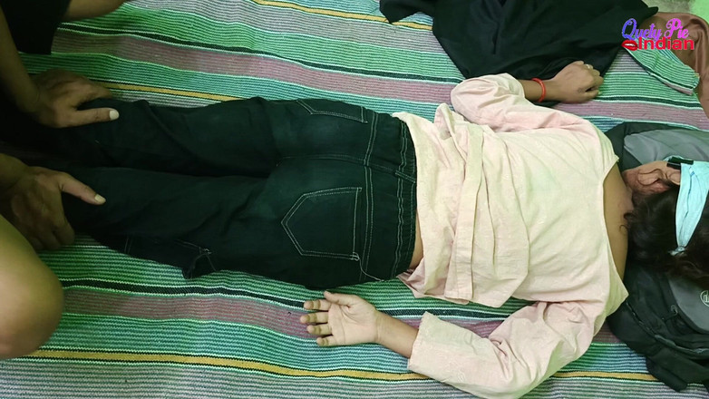 Sir: 18 Year Student Real Desi Virgin Teen India Girl First...