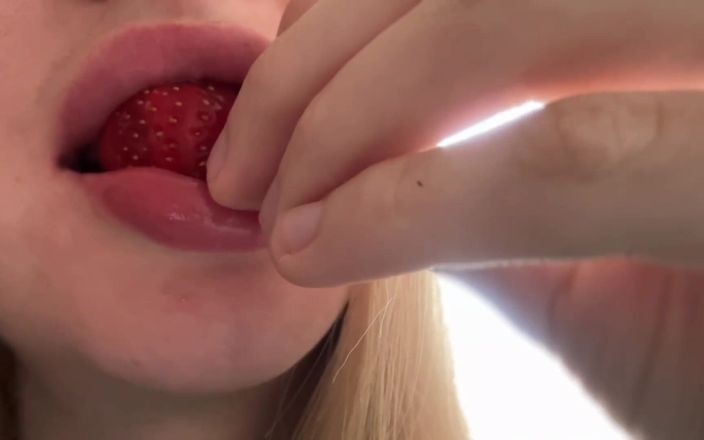 Holy Harlot: Asmr mange de grosses lèvres