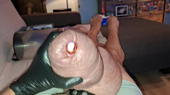 Monster_Meat_: Masturbando-se com vibrador