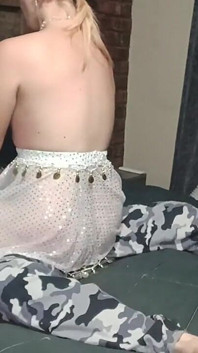 淫荡金发女郎