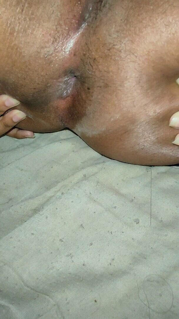 Brunnete Sofi: Můj obrovský zadek chce ptáka, prosím