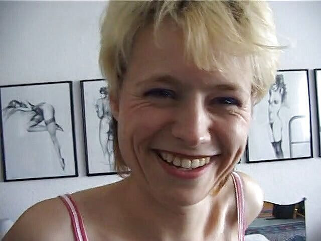 Lucky Cooch: Con đĩ tóc vàng có một thời gian tuyệt vời tại...