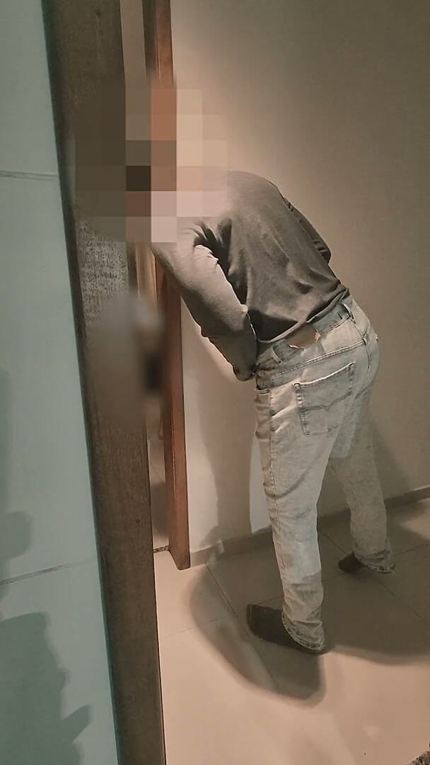 Branquinha De Leite: Hot Wife Fucks Her Brother-in-law Standing in the Hallway and...
