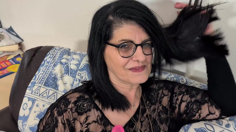Matureandco: Sarah, 55, Verrät, Dass Sie Eine Große Freundin Ist