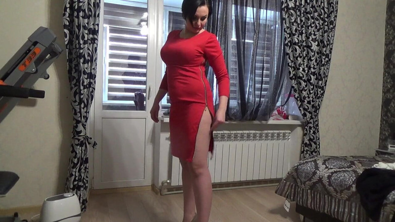 Sexy Milf: Je modèle pour vous les plus sexy mes tenues et...