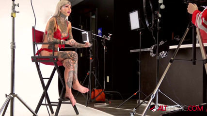 Alt Erotic: Wawancara di balik layar sama amber luke si cewek semok...