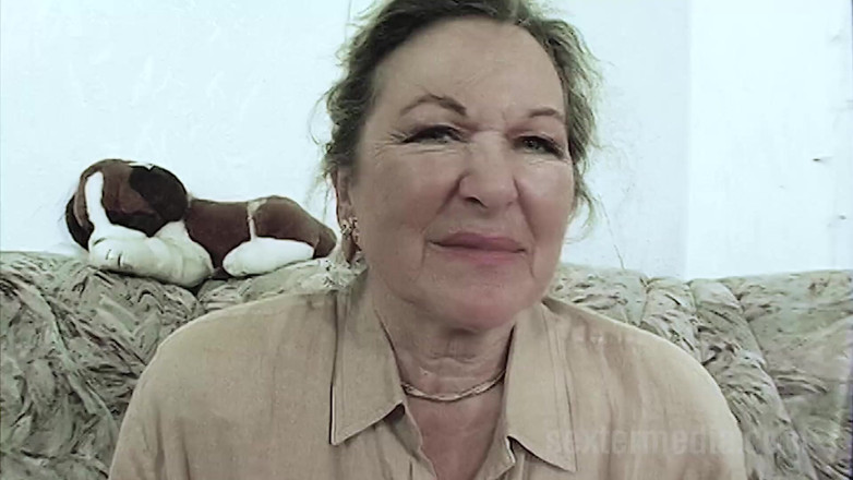 Petty by Sextermedia: babcia jest napalona na sztywnego kutasa