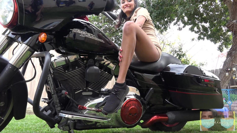 Viva Athena: Pompa pedal Harley Davidson