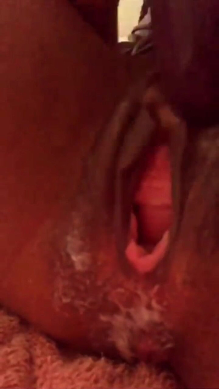 Freaky relatives: Jamajska dziewczyna sky kremy na wibrator