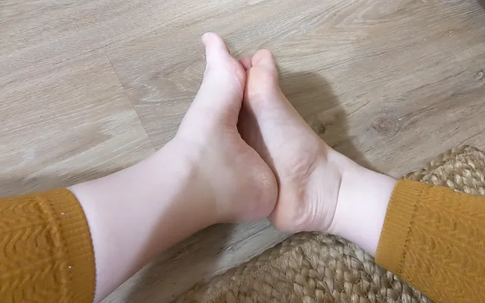 Sin Spice by Sophia Sinclair and Jasper Spice: 定制吃我脚上的精液