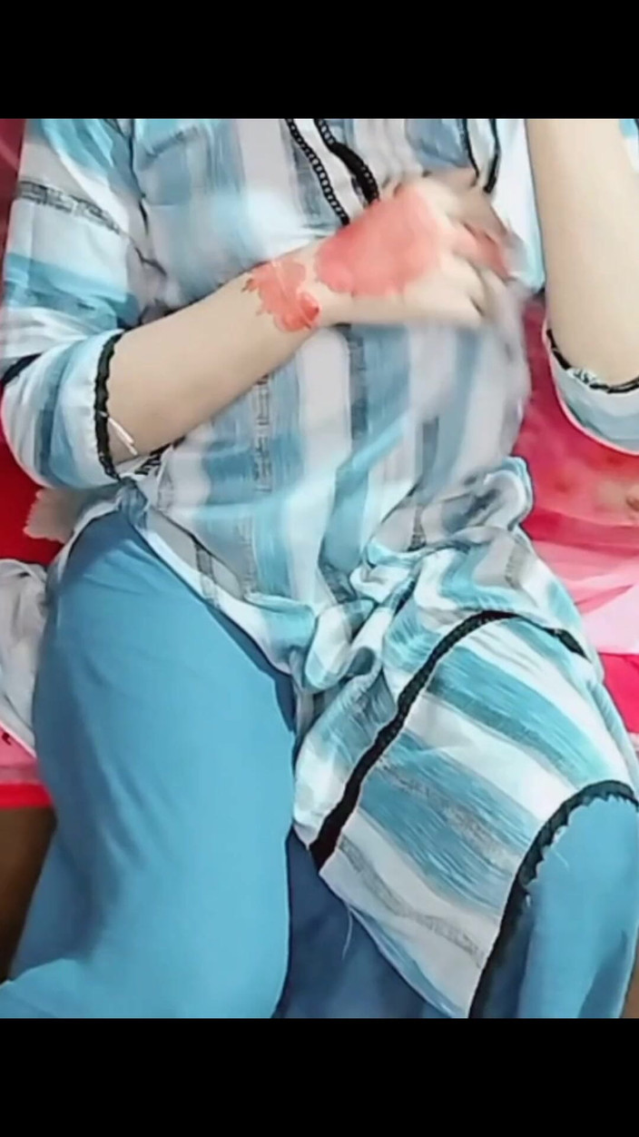 Deshi women: Nevlastní sestra Co děláš v mém pokoji? Chystají nás slyšet!