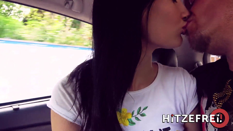 Hitzefrei: Skinny teen megan venturi fucked in taxi abandoned hospital