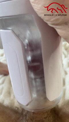 Bradley K Savage: Тато отримує мінет від електричної машини для мінету