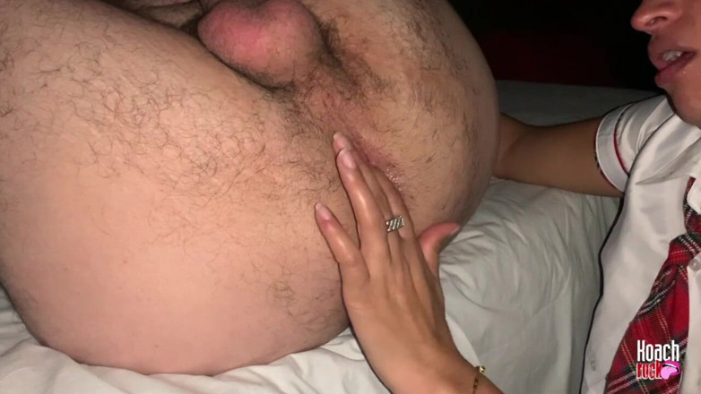 thundass: Naughty and Dirty College girl Likes to Lick Her Fingers...