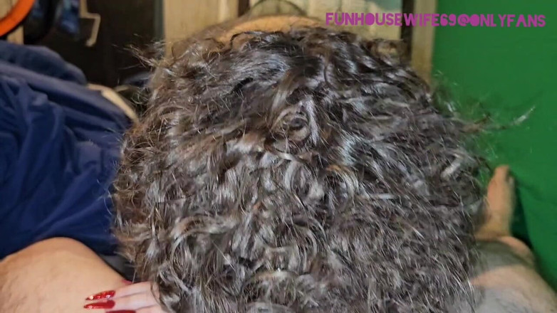 Funhousewife69: Spuszczając dla mnie jaja mojego Świętego Mikołaja, orgazm codziennie