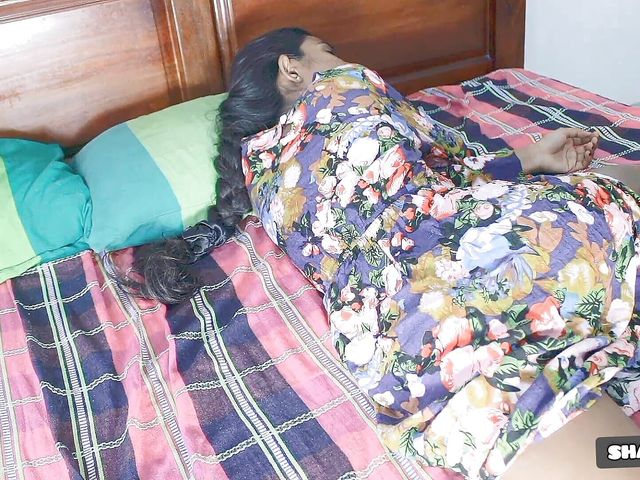 Step Sister Shares Hotel Bedroom on Vacation with stepBrother (Shashi X)