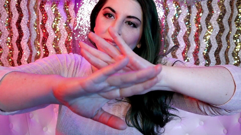 goddessjoules: Lápiz labial oscuro besa asmr