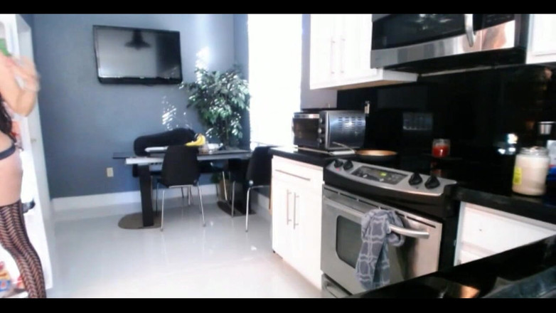 Anakaliyah: 집에서 오럴 섹스