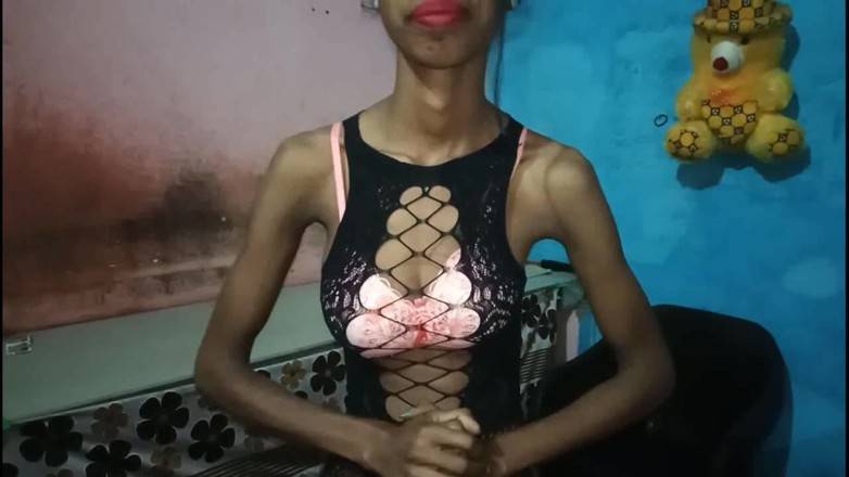 Truefuker: Desi Tina menelefon juruelektronik dan kongkek saya dengan keras