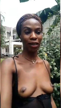 Entrenamiento africano de culo para follada anal