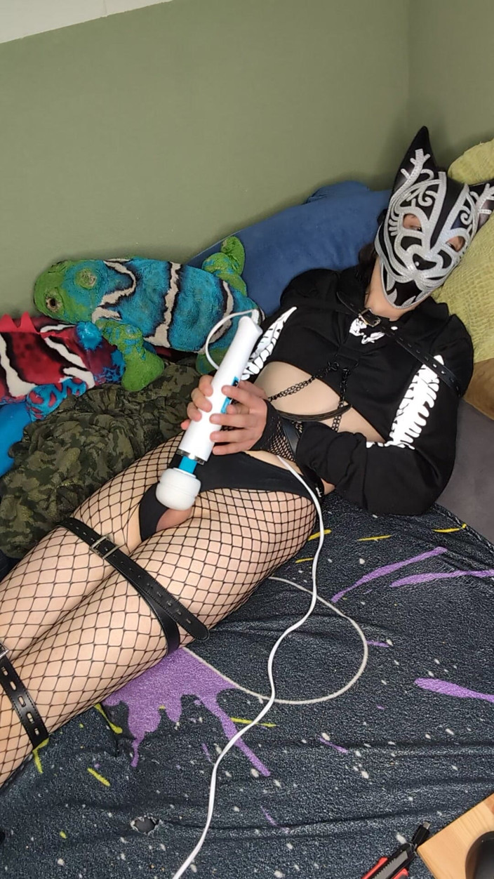 AJ_the_catgirl: Tachinare cu baghetă 2