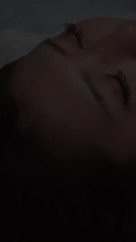 Elle se perd dans des baisers et un creampie - trois jours d’adultère passionné dans les sources chaudes