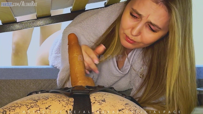 Alina Rai: Por primera vez en su vida, el hijastro se folla...