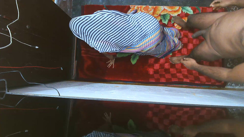 Busty Banuu: Brudna pokojówka