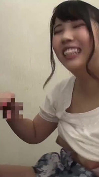 エロティックな妄想をしていると、影の分身が現れて、彼女が私の影を揉みしだいていた!