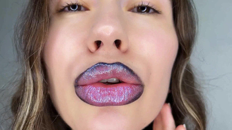 Rarible Diamond: Nụ hôn dính hiền lành của giantess pov
