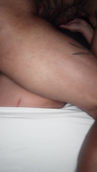Big Booty Latin MILF pieprzy Rimjobs Synów Trener piłki nożnej na czas gry