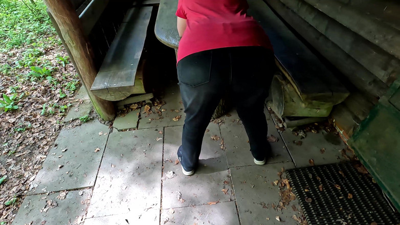 Bouncy Tits Action: Bătaie la cur, buze de pizdă trase, sâni bătaie