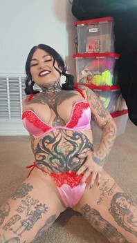 Striptease cu lenjerie pin-up