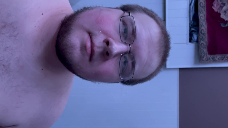 Chubbybidude: Chubby gay guy cums in his own mouth