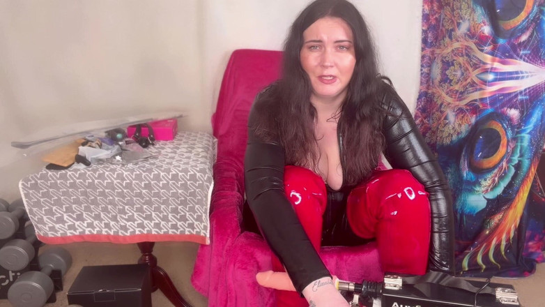 MissFFW: Miss ffw mostra i suoi nuovi giocattoli