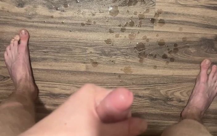 Johnny69227: Masturbare intensă, explozie de spermă. Twink hardcore masturbare