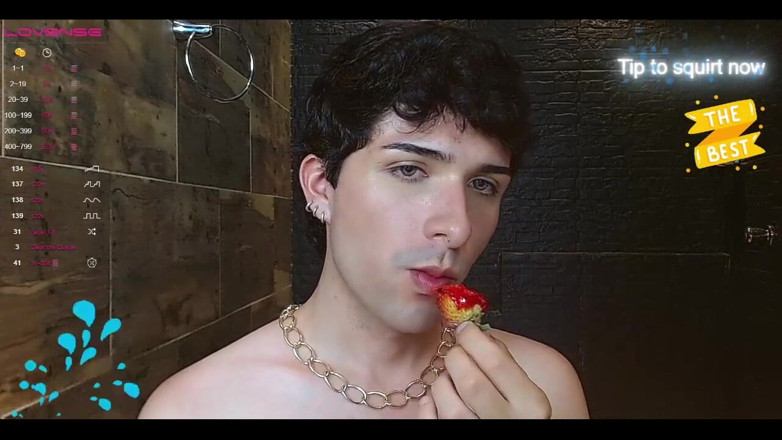 Diego_latinboy: Vraatzucht beft tijdens seks en masturbeert naakt op camera